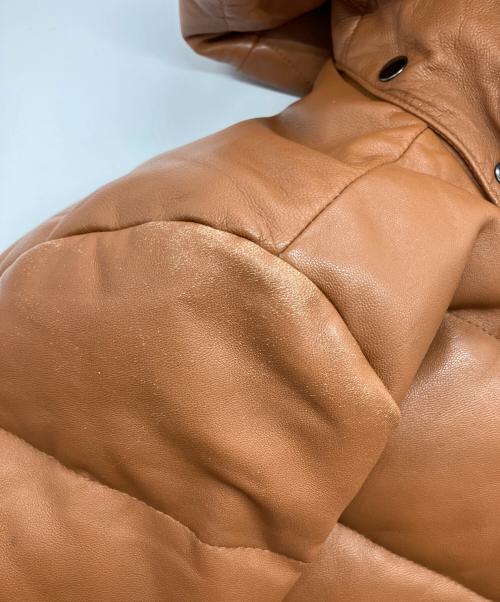 URBAN RESEARCH（アーバンリサーチ）URBAN RESEARCH (アーバンリサーチ) フーデットレザーダウンジャケット ブラウン サイズ:38の古着・服飾アイテム