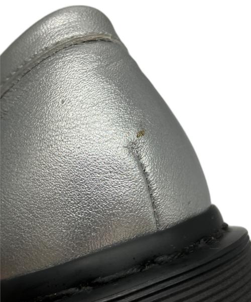 Dr.Martens（ドクターマーチン）Dr.Martens (ドクターマーチン) Penton II Quad Metallic Leather Loafers シルバー サイズ:38の古着・服飾アイテム