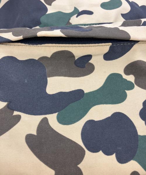 A BATHING APE（アベイシングエイプ）A BATHING APE (アベイシングエイプ) カモフラリュック カーキの古着・服飾アイテム