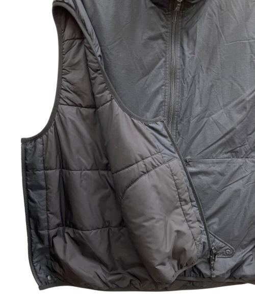 DAIWA PIER39（ダイワ ピア39）DAIWA PIER39 (ダイワ ピア39) TECH REVERSIBLE PULLOVER PUFF VEST ブラック サイズ:Lの古着・服飾アイテム