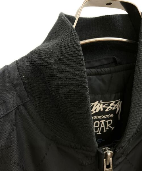 stussy（ステューシー）stussy (ステューシー) モノグラムMA-1ジャケット ブラック サイズ:Sの古着・服飾アイテム