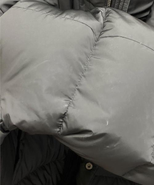 PRADA（プラダ）PRADA (プラダ) トライアングルプレートダウンジャケット ブラック サイズ:48の古着・服飾アイテム