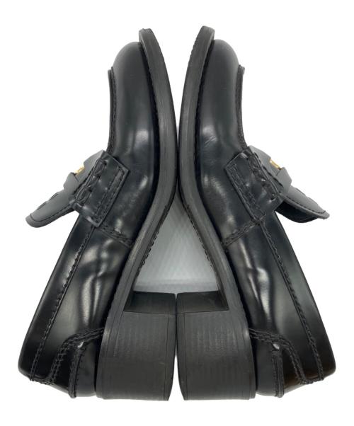 MIU MIU（ミュウミュウ）MIU MIU (ミュウミュウ) ブラッシュドレザー ローファー ブラック サイズ:35.5の古着・服飾アイテム