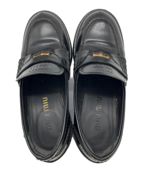 MIU MIU（ミュウミュウ）MIU MIU (ミュウミュウ) ブラッシュドレザー ローファー ブラック サイズ:35.5の古着・服飾アイテム