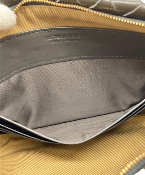 BOTTEGA VENETA（ボッテガベネタ）BOTTEGA VENETA (ボッテガベネタ) イントレチャートポーチ カーキの古着・服飾アイテム