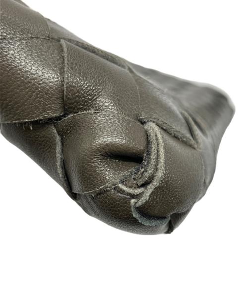 BOTTEGA VENETA（ボッテガベネタ）BOTTEGA VENETA (ボッテガベネタ) イントレチャートポーチ カーキの古着・服飾アイテム