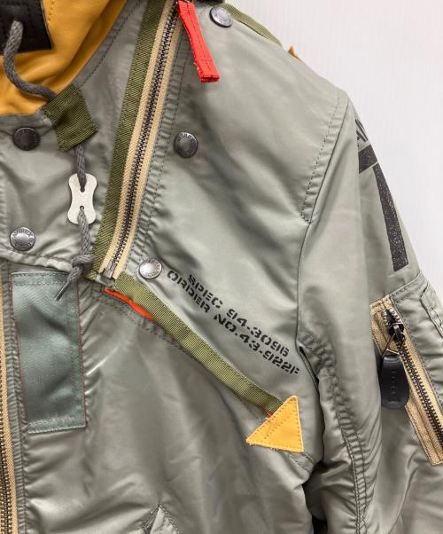 AVIREX（アヴィレックス）AVIREX (アヴィレックス) MA-1 REMODEL カーキ サイズ:Mの古着・服飾アイテム