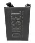 DIESEL (ディーゼル) メタルエフェクトロゴスマートフォンショルダー ブラック：18000円