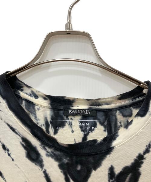 BALMAIN（バルマン）BALMAIN (バルマン) タイダイ柄 エンブレムプリントTシャツ ホワイト サイズ:XLの古着・服飾アイテム