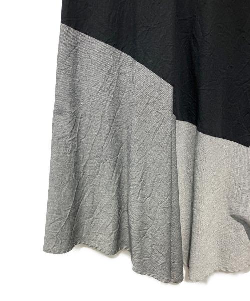 慈雨（ジウ）慈雨 (ジウ) スカート ブラック×グレー サイズ:40の古着・服飾アイテム