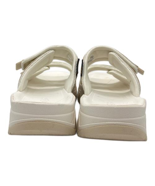 UGG（アグ）UGG (アグ) CAPTRAIL STRAP SLIDE アイボリー サイズ:USA7の古着・服飾アイテム