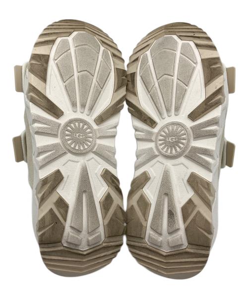 UGG（アグ）UGG (アグ) CAPTRAIL STRAP SLIDE アイボリー サイズ:USA7の古着・服飾アイテム
