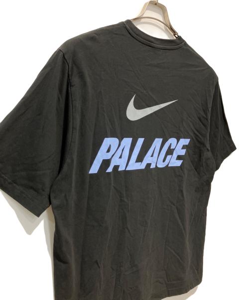 PALACE（パレス）PALACE (パレス) NIKE (ナイキ) FONT SWOOSH Tシャツ ブラック サイズ:XXLの古着・服飾アイテム