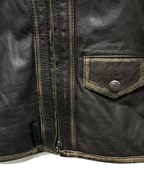 HARLEY-DAVIDSON（ハーレーダビッドソン）HARLEY-DAVIDSON (ハーレーダビッドソン) Triple Vent Detonator Distressed Leather Jacket ブラック サイズ:Mの古着・服飾アイテム