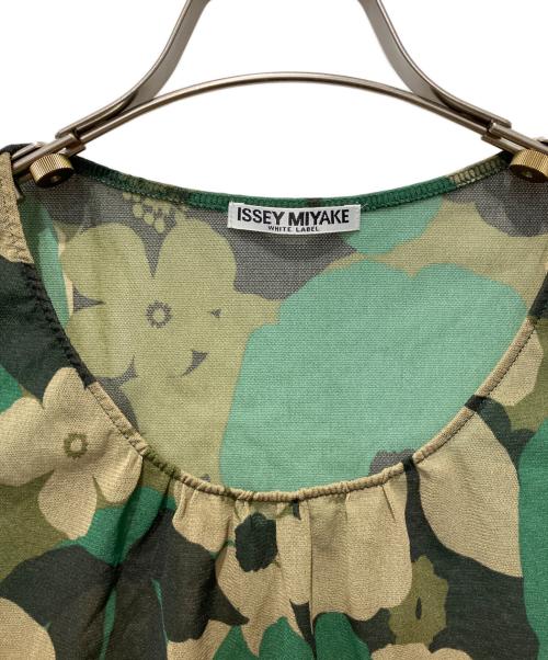 ISSEY MIYAKE WHITE LABEL（イッセイミヤケホワイトレーベル）ISSEY MIYAKE WHITE LABEL (イッセイミヤケホワイトレーベル) シースルーブラウス グリーン サイズ:2の古着・服飾アイテム