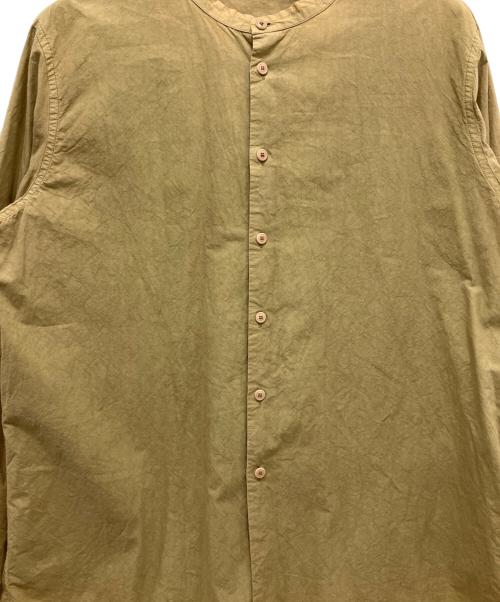 CASEY CASEY（ケーシーケーシー）CASEY CASEY (ケーシーケーシー) バンドカラーシャツ ベージュ サイズ:Mの古着・服飾アイテム