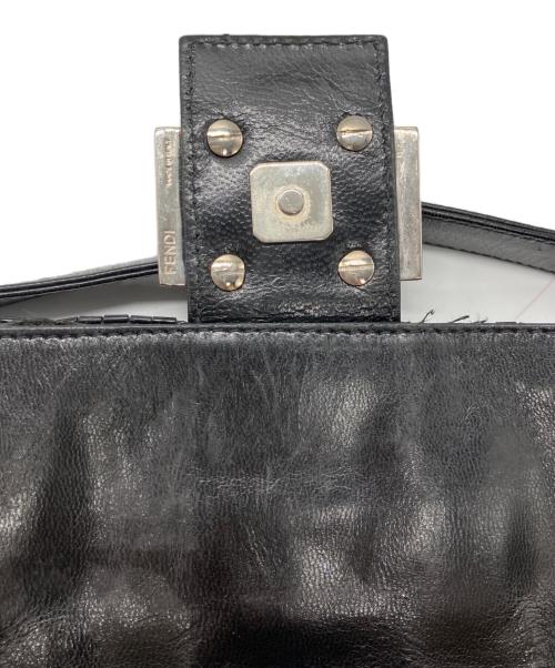 FENDI（フェンディ）FENDI (フェンディ) ショルダーバッグ ブラックの古着・服飾アイテム