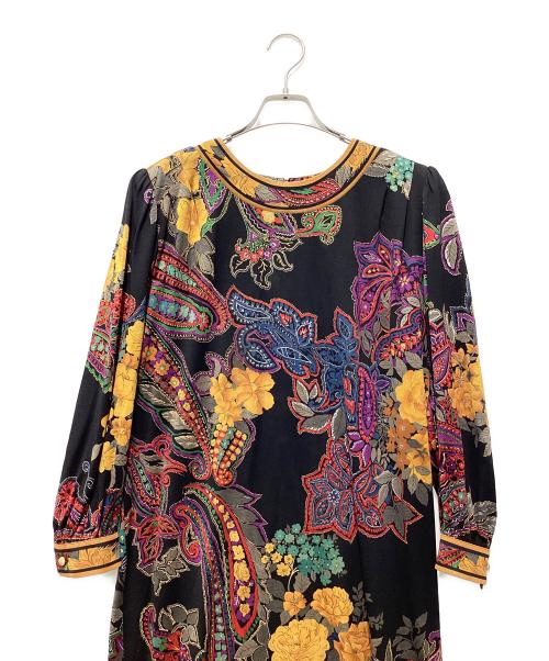 LEONARD FASHION（レオナールファッション）LEONARD FASHION (レオナールファッション) シルク混フラワーペイズリーワンピース ブラック サイズ:Lの古着・服飾アイテム