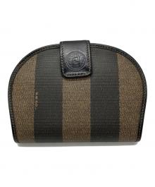 FENDI（フェンディ）の古着「ハーフムーン型 2つ折り財布」｜ブラウン