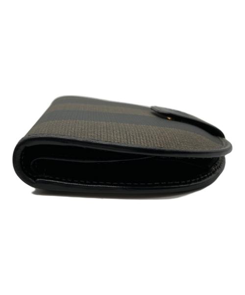 FENDI（フェンディ）FENDI (フェンディ) ハーフムーン型 2つ折り財布 ブラウンの古着・服飾アイテム