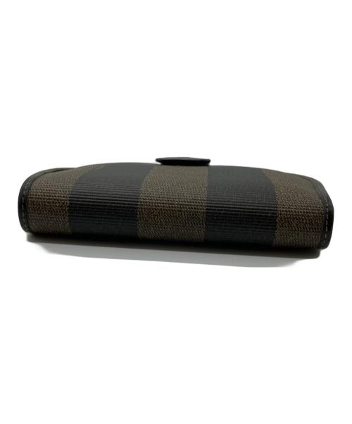 FENDI（フェンディ）FENDI (フェンディ) ハーフムーン型 2つ折り財布 ブラウンの古着・服飾アイテム