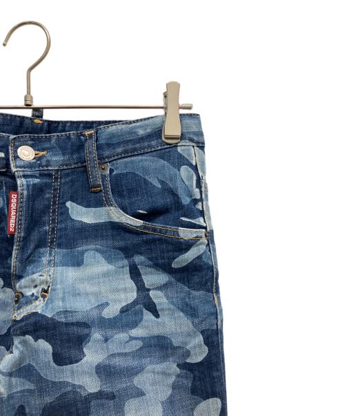 DSQUARED2（ディースクエアード）DSQUARED2 (ディースクエアード) カモ柄スケータージーンズ インディゴ サイズ:42の古着・服飾アイテム