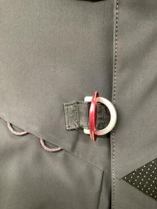 KLATTERMUSEN（クレッタルムーセン）KLATTERMUSEN (クレッタルムーセン) ドロープナージャケット グレー サイズ:Mの古着・服飾アイテム