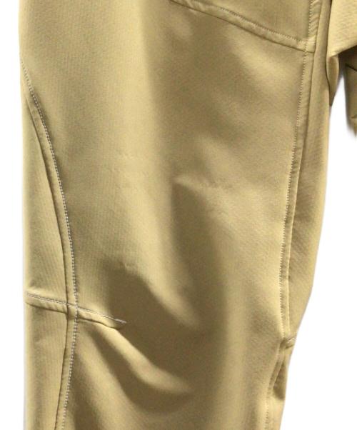 and wander（アンドワンダー）and wander (アンドワンダー) ライトストレッチシェルパンツ カーキ サイズ:XLの古着・服飾アイテム