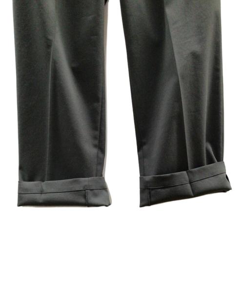 GOLDWIN（ゴールドウイン）GOLDWIN (ゴールドウイン) One Tuck Straight Pants グレー サイズ:4の古着・服飾アイテム