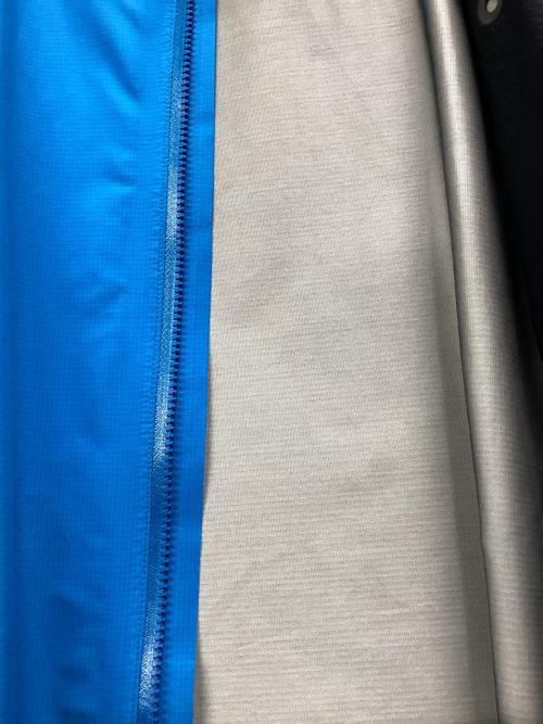 ARC'TERYX（アークテリクス）ARC'TERYX (アークテリクス) ノーバンLTフーディ ブルー サイズ:Mの古着・服飾アイテム