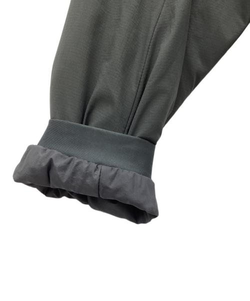 ARC'TERYX（アークテリクス）ARC'TERYX (アークテリクス) ATOM LT HOODY グレー サイズ:Mの古着・服飾アイテム