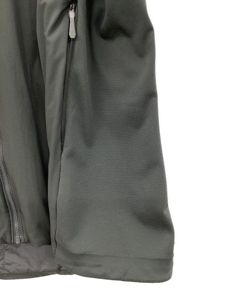 ARC'TERYX（アークテリクス）ARC'TERYX (アークテリクス) ATOM LT HOODY グレー サイズ:Mの古着・服飾アイテム