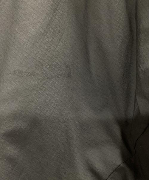 ARC'TERYX（アークテリクス）ARC'TERYX (アークテリクス) ATOM LT HOODY グレー サイズ:Mの古着・服飾アイテム