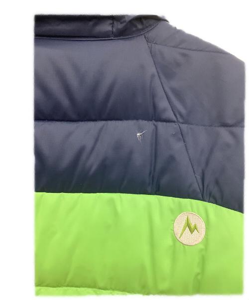MARMOT（マーモット）MARMOT (マーモット) ライトバンフーダウンジャケット ネイビー×グリーン サイズ:Lの古着・服飾アイテム