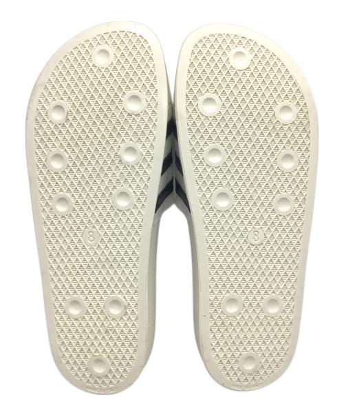 adidas（アディダス）adidas (アディダス) サンダル ホワイト サイズ:26.5cm 未使用品の古着・服飾アイテム