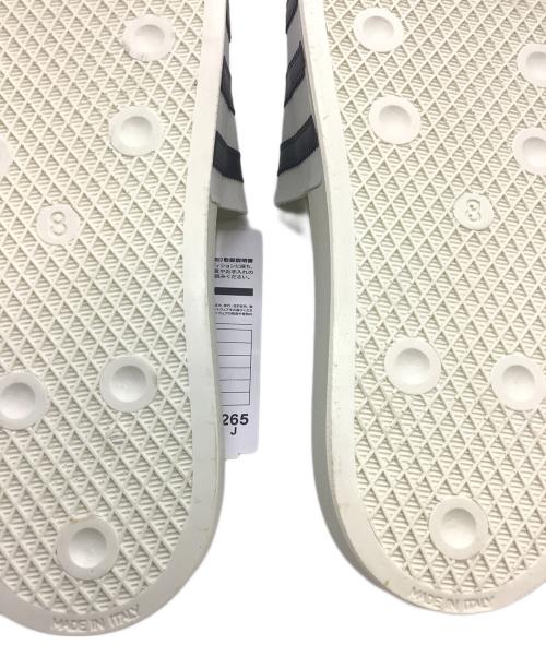 adidas（アディダス）adidas (アディダス) サンダル ホワイト サイズ:26.5cm 未使用品の古着・服飾アイテム