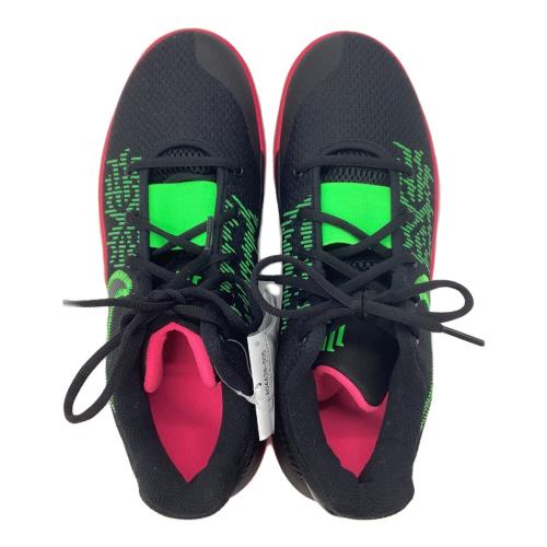 NIKE（ナイキ）NIKE (ナイキ) バッシュ　カイリー フライトラップ 2 EP ピンク×ブラック サイズ:26.5の古着・服飾アイテム