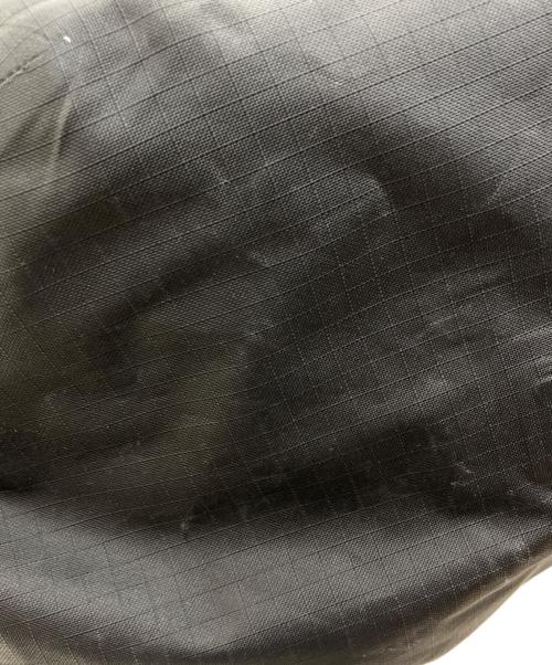ARC'TERYX（アークテリクス）ARC'TERYX (アークテリクス) リュック/バックパック/キャリアダッフルバッグ ブラックの古着・服飾アイテム