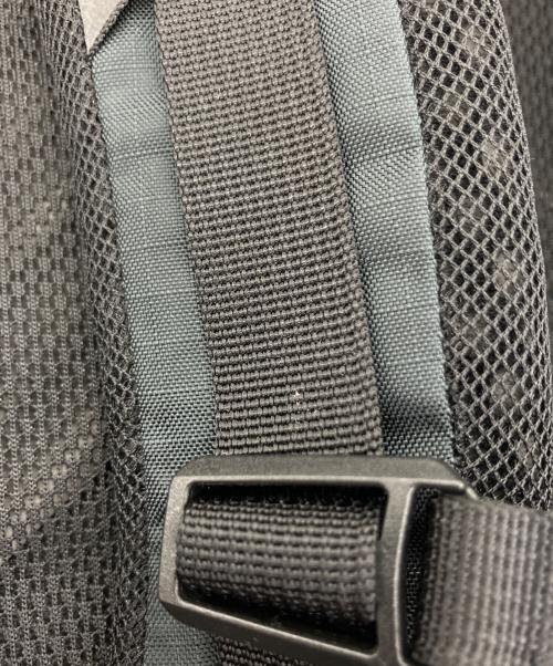 MOUNTAIN HARD WEAR（マウンテンハードウェア）MOUNTAIN HARD WEAR (マウンテンハードウェア) バックパック/リュック/フィールドデイ28 ブラックの古着・服飾アイテム