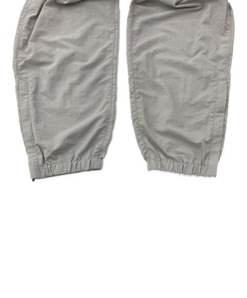 迷迭香（マンネンロウ）迷迭香 (マンネンロウ) トレッキングボトム(ロング) グレー サイズ:3の古着・服飾アイテム