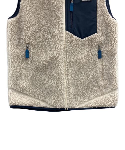 Patagonia（パタゴニア）Patagonia (パタゴニア) アウトドアウェア(ジャケット)/Classic Retro-X Vest/クラシックレトロX ベスト アイボリー サイズ:Mの古着・服飾アイテム