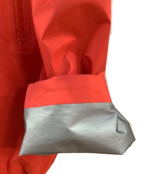 mont-bell（モンベル）mont-bell (モンベル) トレッキングウェア(レインウェア) レッド サイズ:Lの古着・服飾アイテム