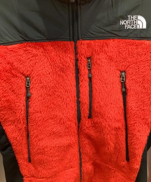 THE NORTH FACE（ザ ノース フェイス）THE NORTH FACE (ザ ノース フェイス) アウトドアウェア(ジャケット) レッドxブラック サイズ:Mの古着・服飾アイテム