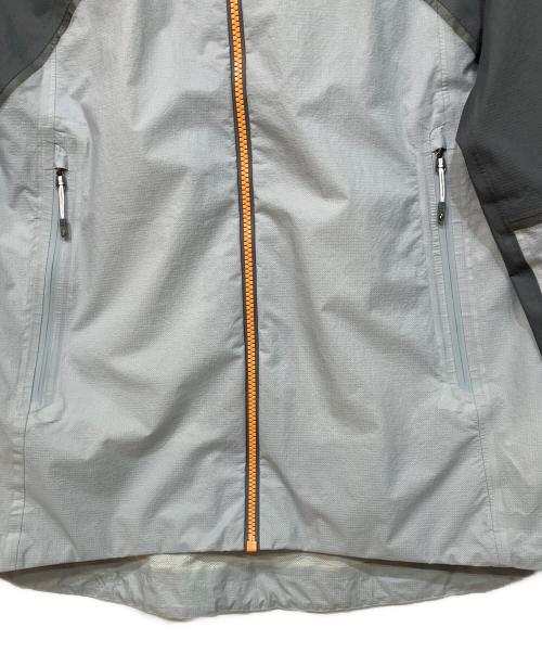 Peak Performance（ピーク・パフォーマンス）Peak Performance (ピーク・パフォーマンス) トレッキングウェア(ジャケット) グレー サイズ:SIZE XLの古着・服飾アイテム