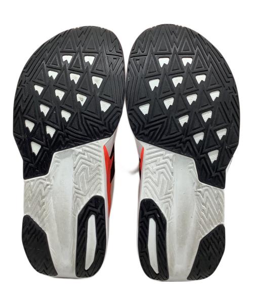 NEW BALANCE（ニューバランス）NEW BALANCE (ニューバランス) FuelCell Rebel v5 ホワイト×レッド サイズ:26.5cmの古着・服飾アイテム