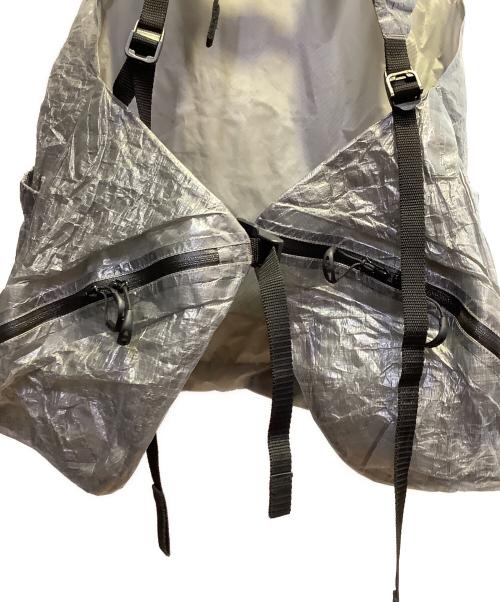 CMF OUTDOOR GARMENT（コンフィーアウトドアガーメント）CMF OUTDOOR GARMENT (コンフィーアウトドアガーメント) アウトドアウェア(ジャケット) グレー サイズ:ONEの古着・服飾アイテム