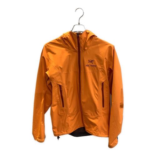 ARC'TERYX（アークテリクス）ARC'TERYX (アークテリクス) ベータ SL ジャケット トレッキングウェア(ジャケット) 10968 メンズ SIZE S オレンジ オレンジ サイズ:Sの古着・服飾アイテム