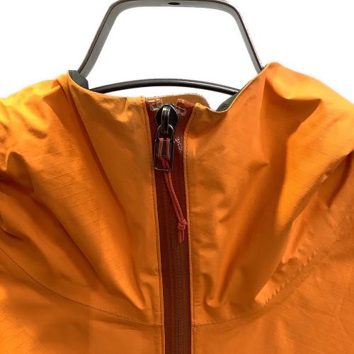 ARC'TERYX（アークテリクス）ARC'TERYX (アークテリクス) ベータ SL ジャケット トレッキングウェア(ジャケット) 10968 メンズ SIZE S オレンジ オレンジ サイズ:Sの古着・服飾アイテム