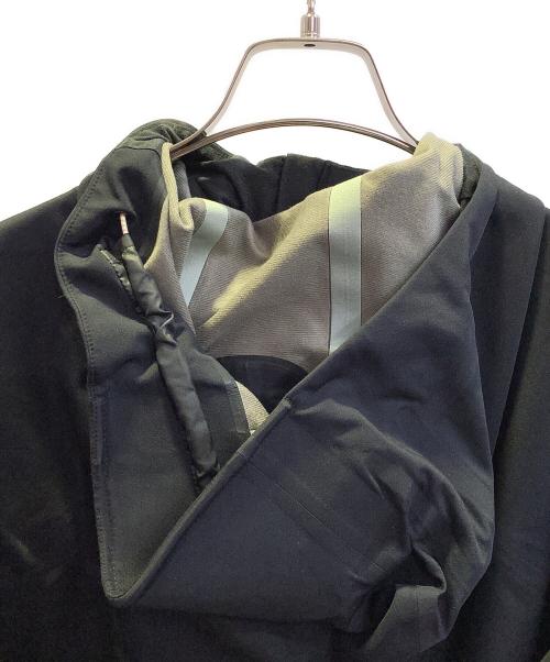 MOUNTAIN HARD WEAR（マウンテンハードウェア）MOUNTAIN HARD WEAR (マウンテンハードウェア) トレッキングウェア(ジャケット) 。ブラック サイズ:Lの古着・服飾アイテム