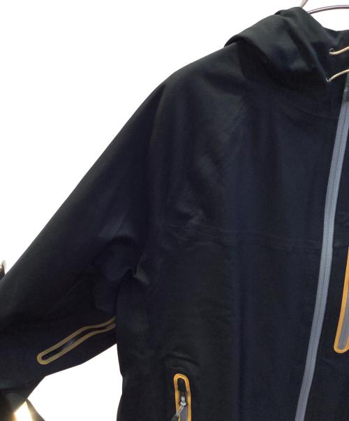 MOUNTAIN HARD WEAR（マウンテンハードウェア）MOUNTAIN HARD WEAR (マウンテンハードウェア) トレッキングウェア(ジャケット) 。ブラック サイズ:Lの古着・服飾アイテム